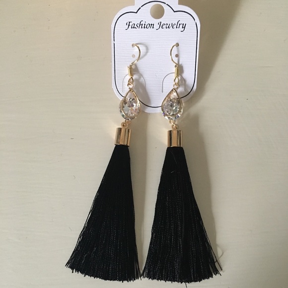 Vintage Style Tassel Teardrop Earrings Black - Picture 2 of 3
